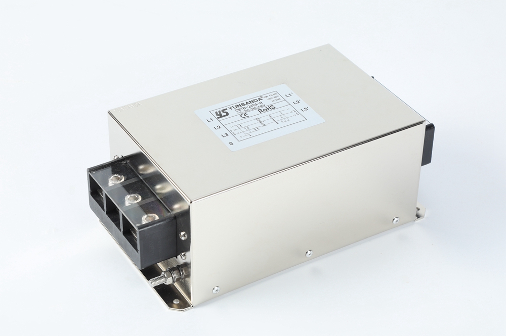 Three phase high current series filter
