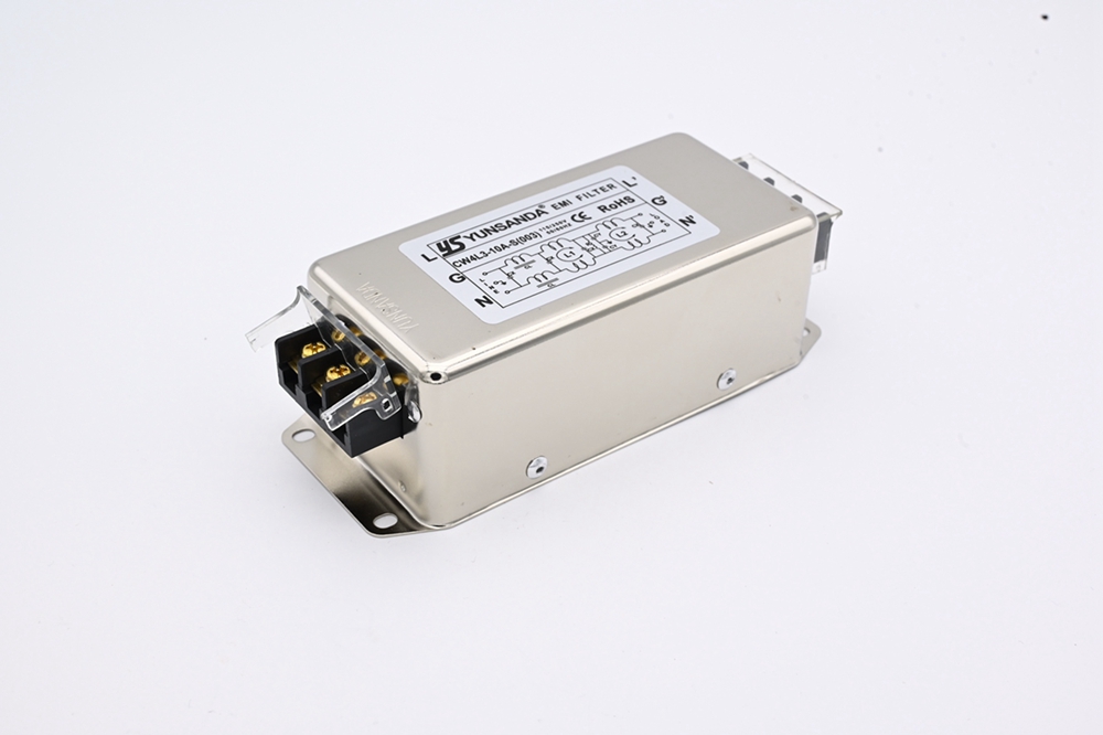 Single phase high-performance series filter
