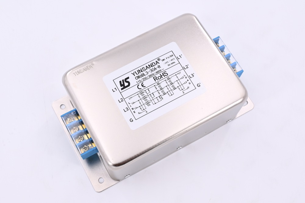 Three phase high-performance series filter